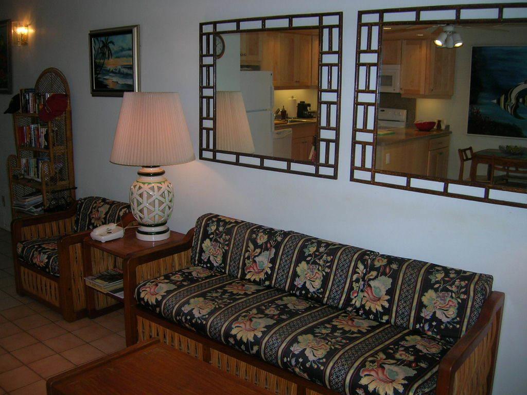 Lahaina Shores Beach Resort Room photo
