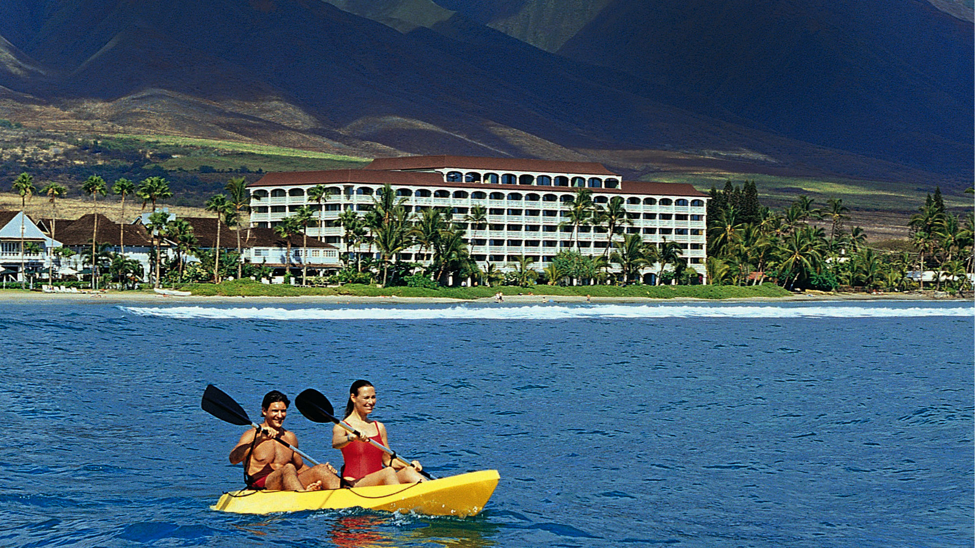 Lahaina Shores Beach Resort Exterior photo