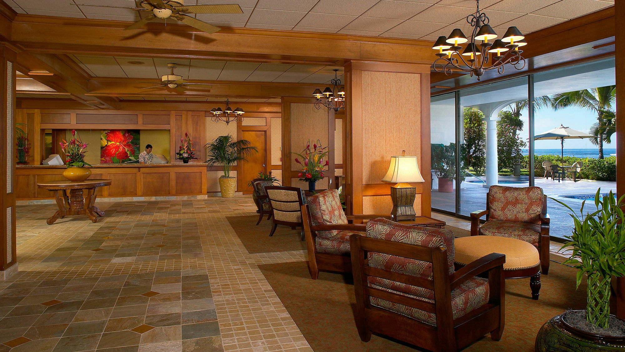 Lahaina Shores Beach Resort Exterior photo
