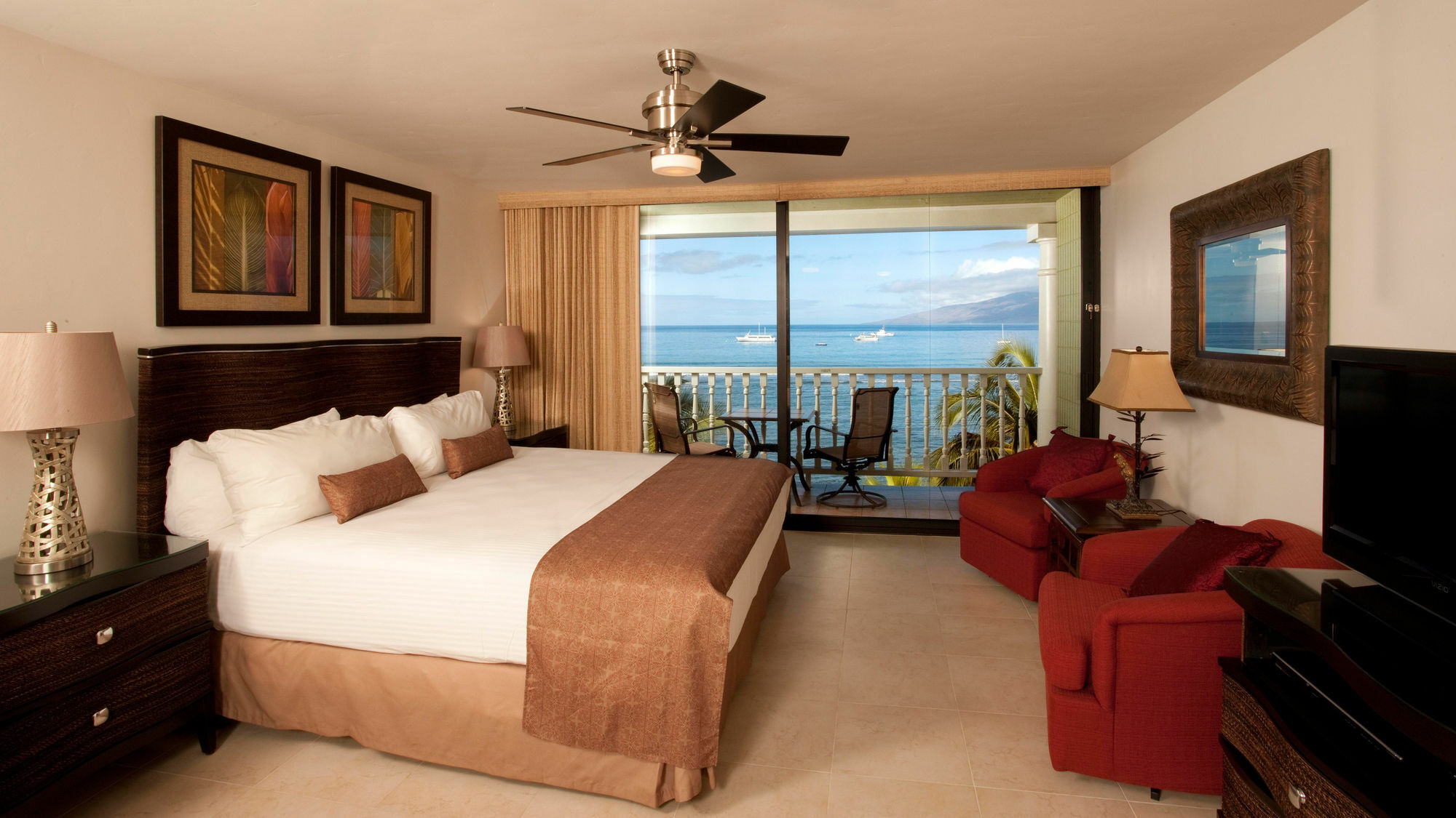 Lahaina Shores Beach Resort Exterior photo